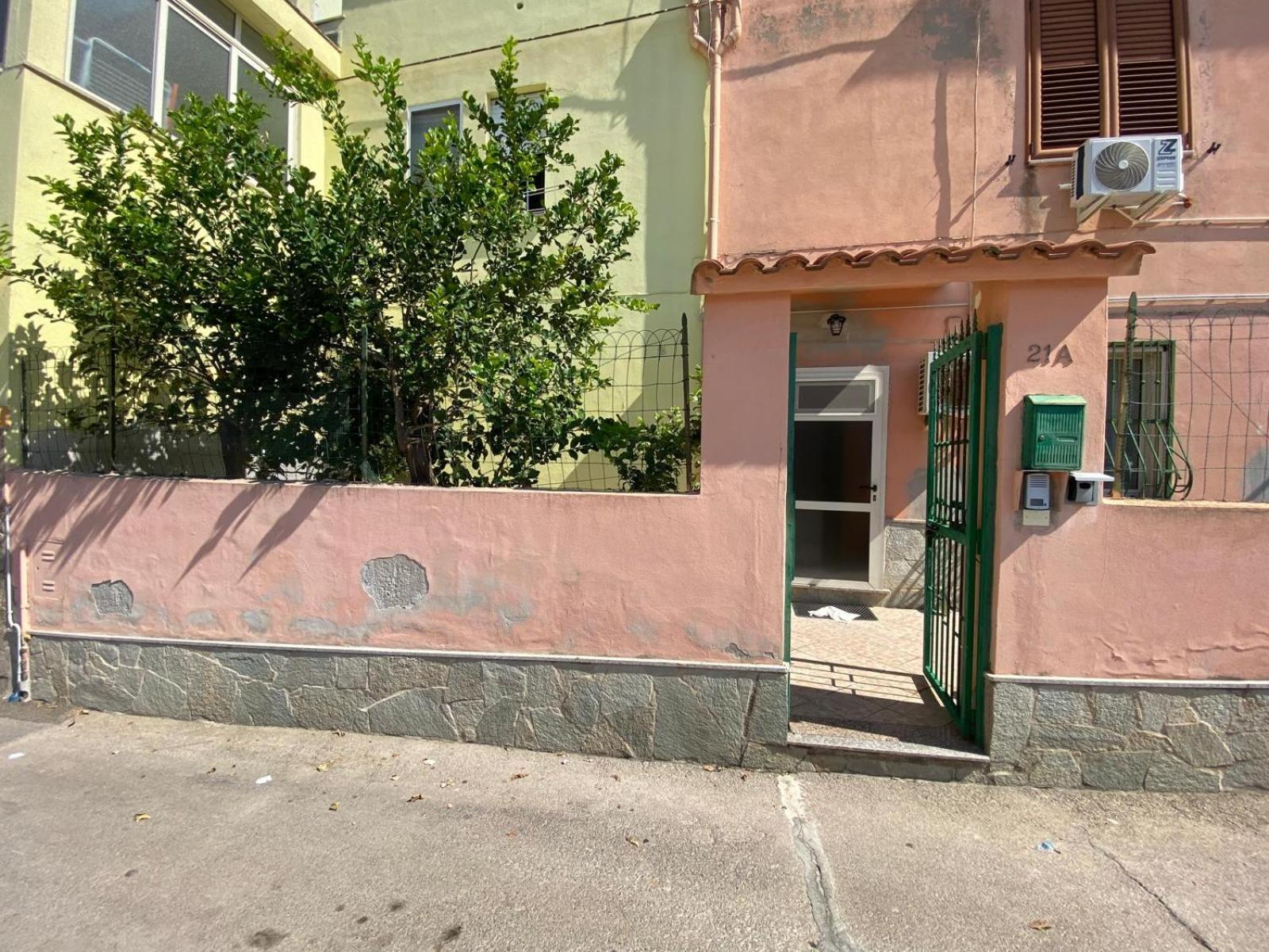 Lemon House Apartment Sassari Ngoại thất bức ảnh