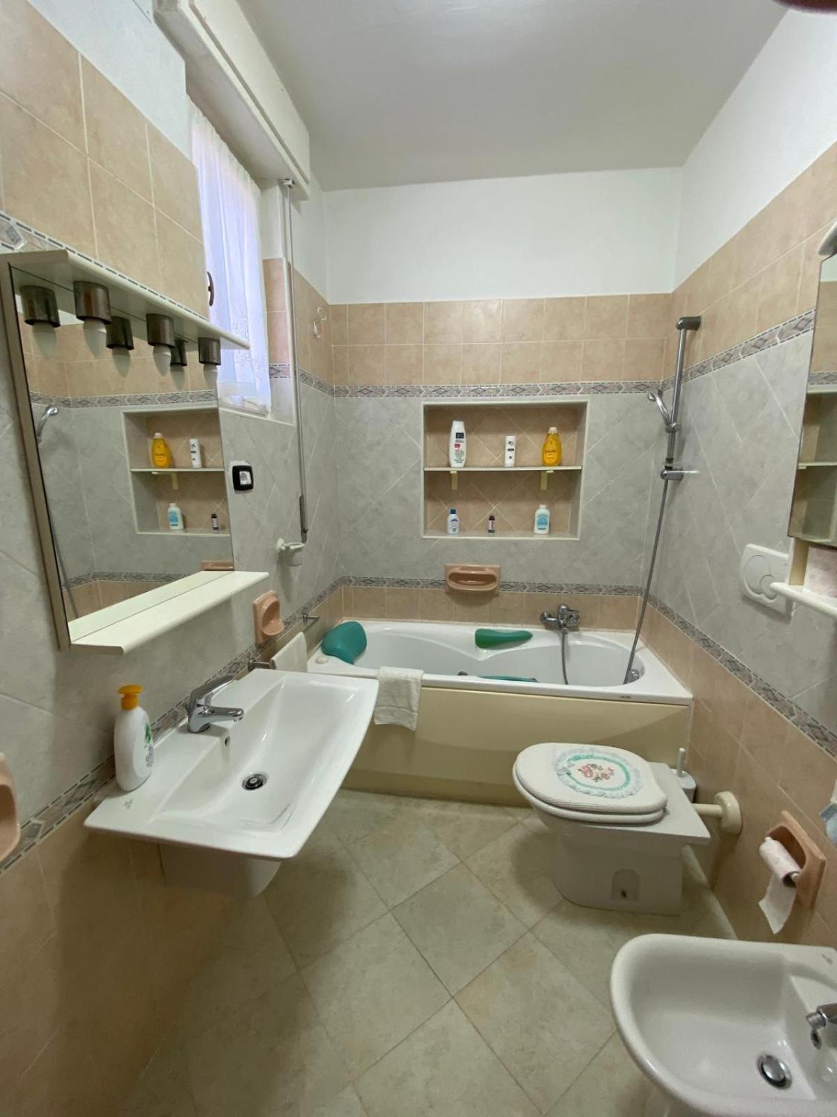 Lemon House Apartment Sassari Ngoại thất bức ảnh
