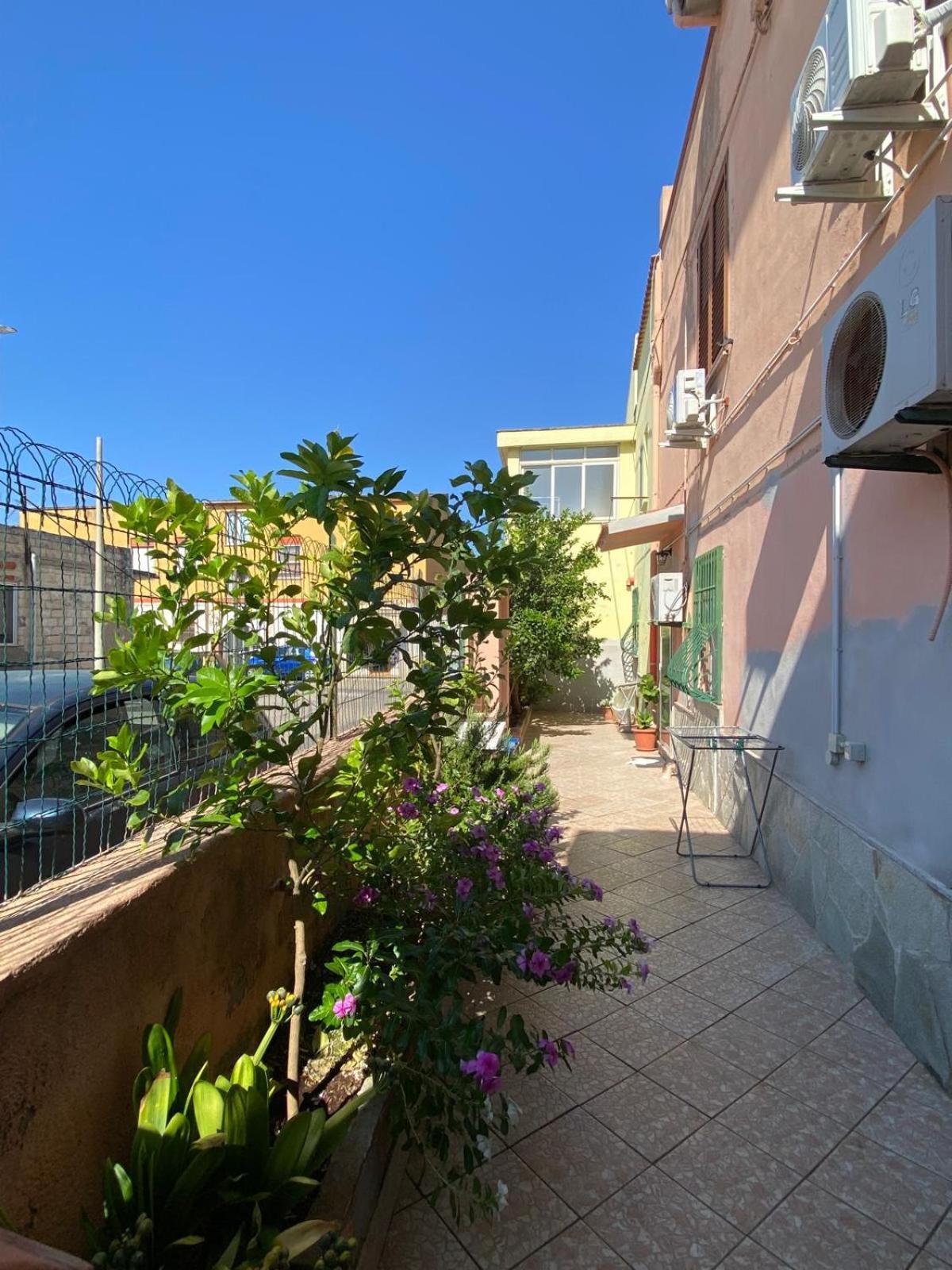 Lemon House Apartment Sassari Ngoại thất bức ảnh